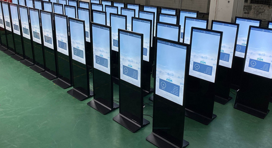Ağ LCD Ayaklı Dijital Tabela Kapasitif Çoklu Dokunmatik TV